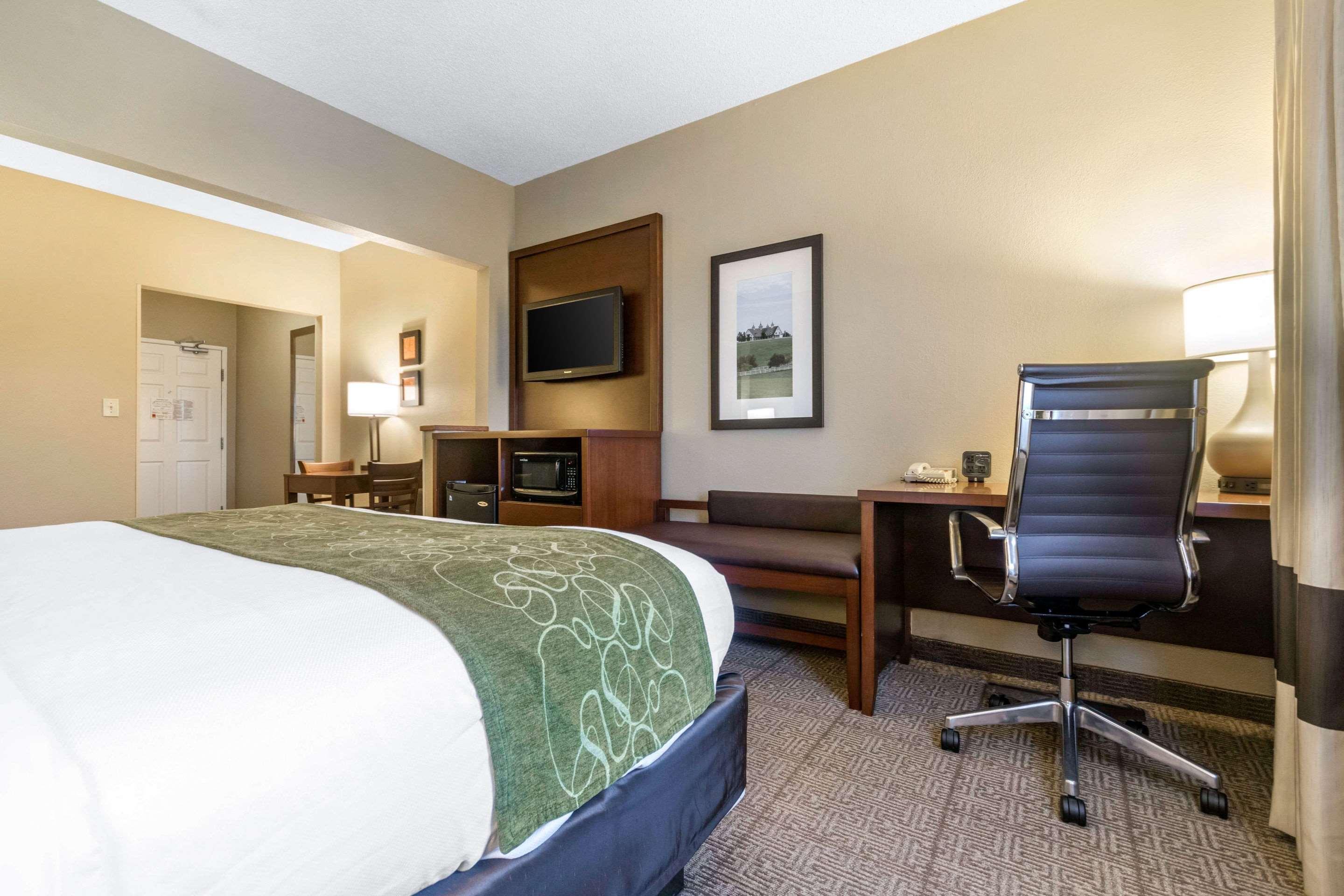 Comfort Suites Keeneland Lexington Ngoại thất bức ảnh