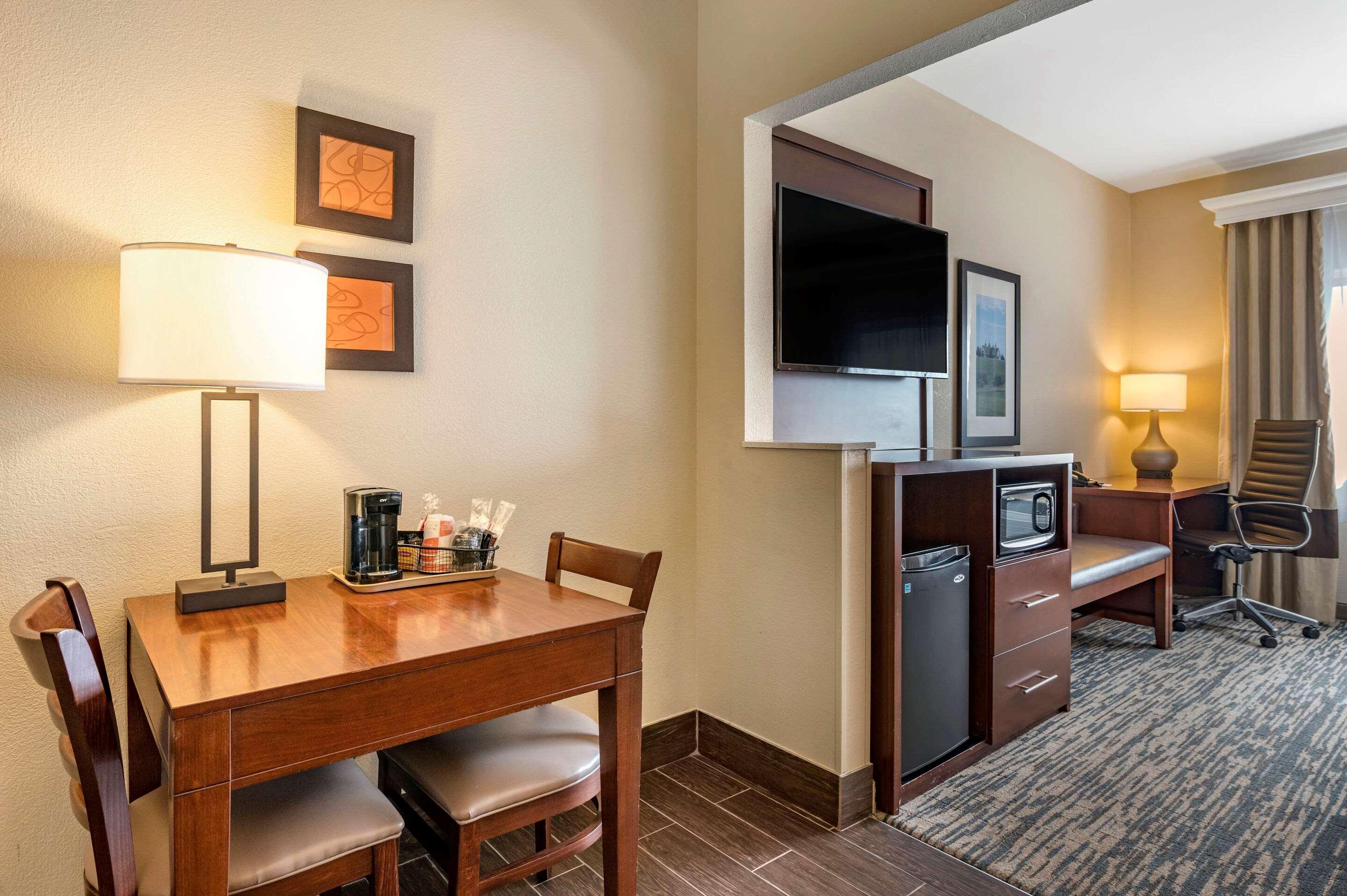 Comfort Suites Keeneland Lexington Ngoại thất bức ảnh