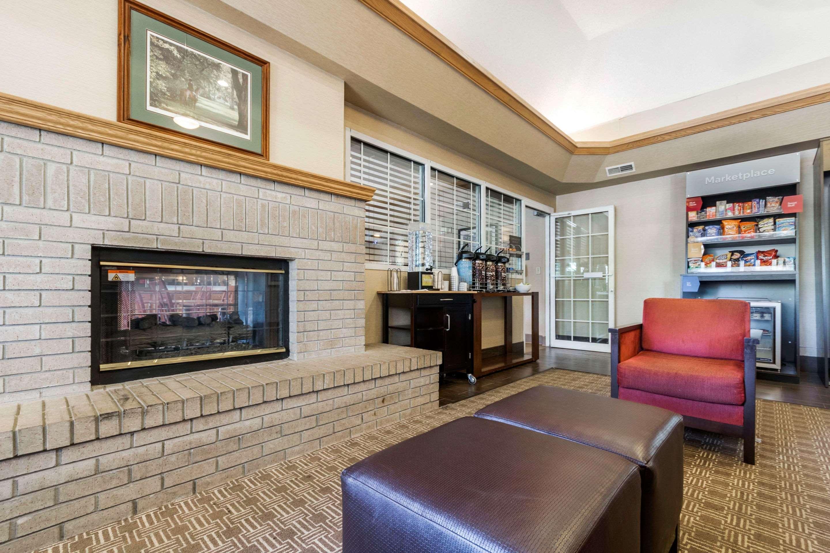 Comfort Suites Keeneland Lexington Ngoại thất bức ảnh