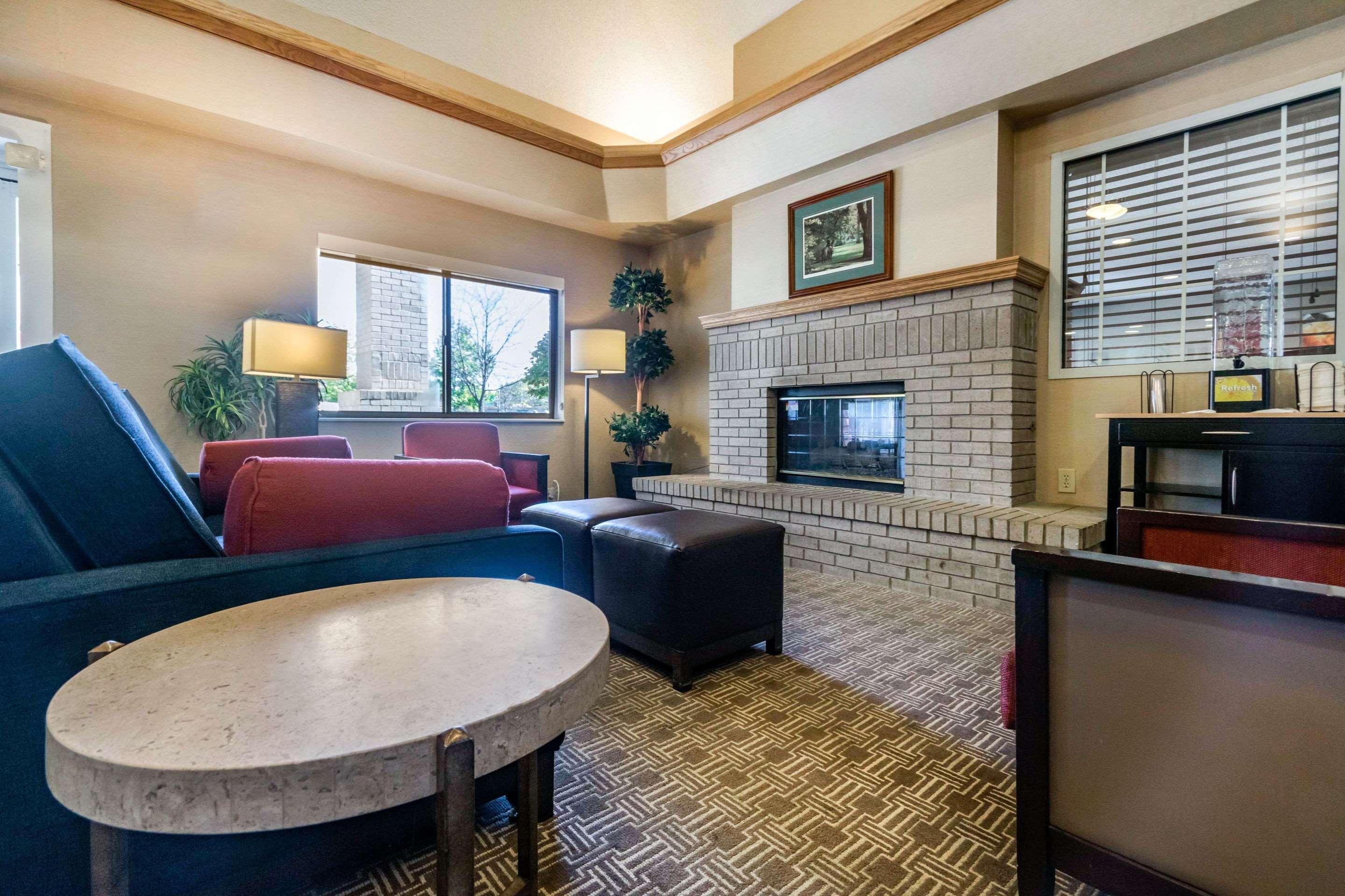 Comfort Suites Keeneland Lexington Ngoại thất bức ảnh