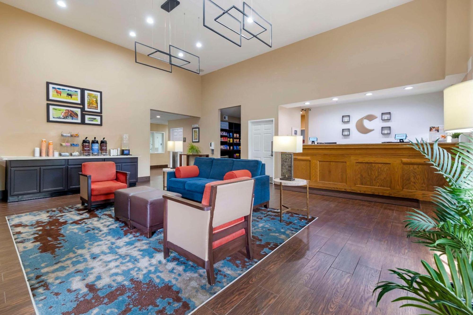 Comfort Suites Keeneland Lexington Ngoại thất bức ảnh